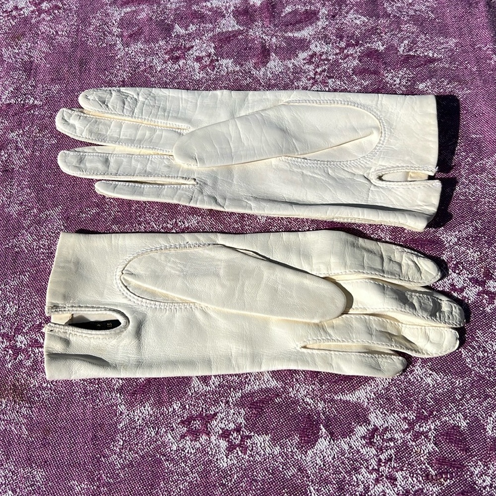 Vintage Fownes Cream Ivory Leather Short Wrist Gloves 6.5